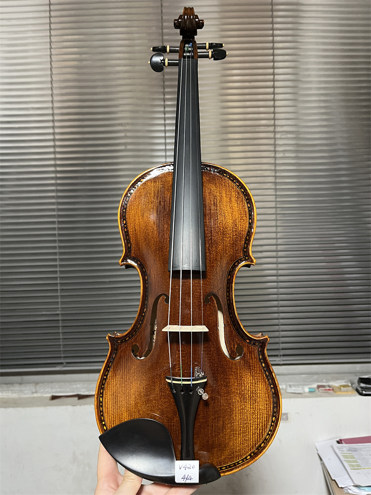 実物写真：素晴らしいアンティークの貝殻象嵌が施された4/4サ - Musical Instrument Photo のレビューと価格