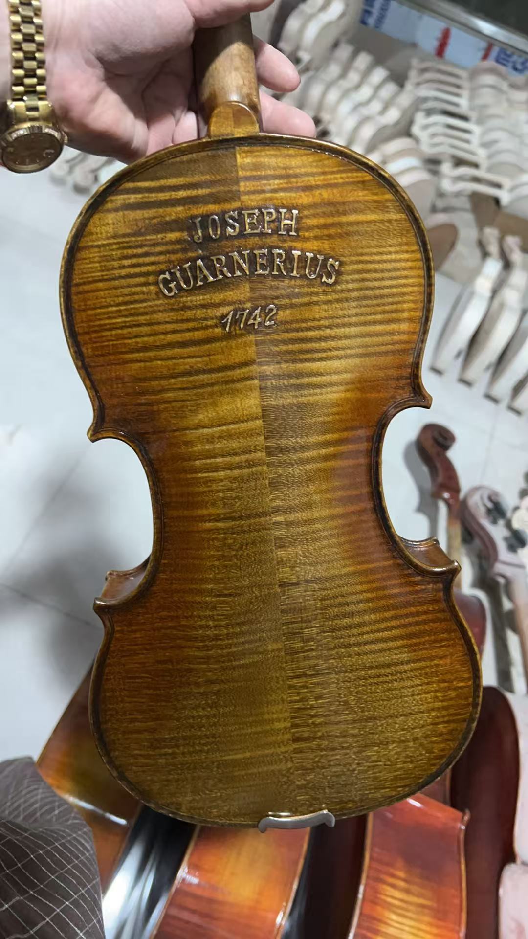 楽器 4/4 カービング 1742 バイオリン ヨーロッパ産 - Musical Instruments Online のレビューと価格
