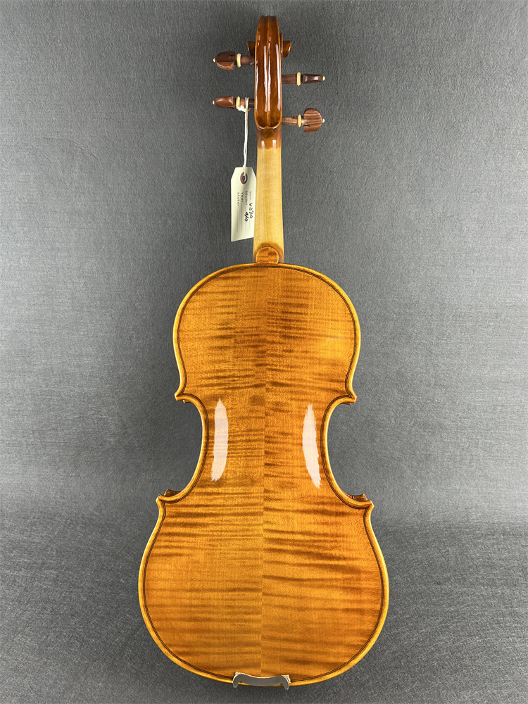 実物写真：フレイム加工されたヨーロピアンメープルウッド製ハン - Musical Instrument Photo のレビューと価格