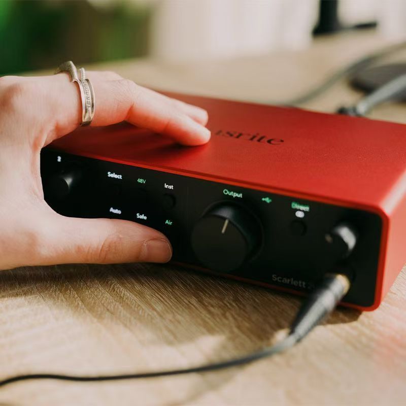 Forster Scarlet 2i2クアッド世代サウンドカ - Musical Instrument Sounds のレビューと価格