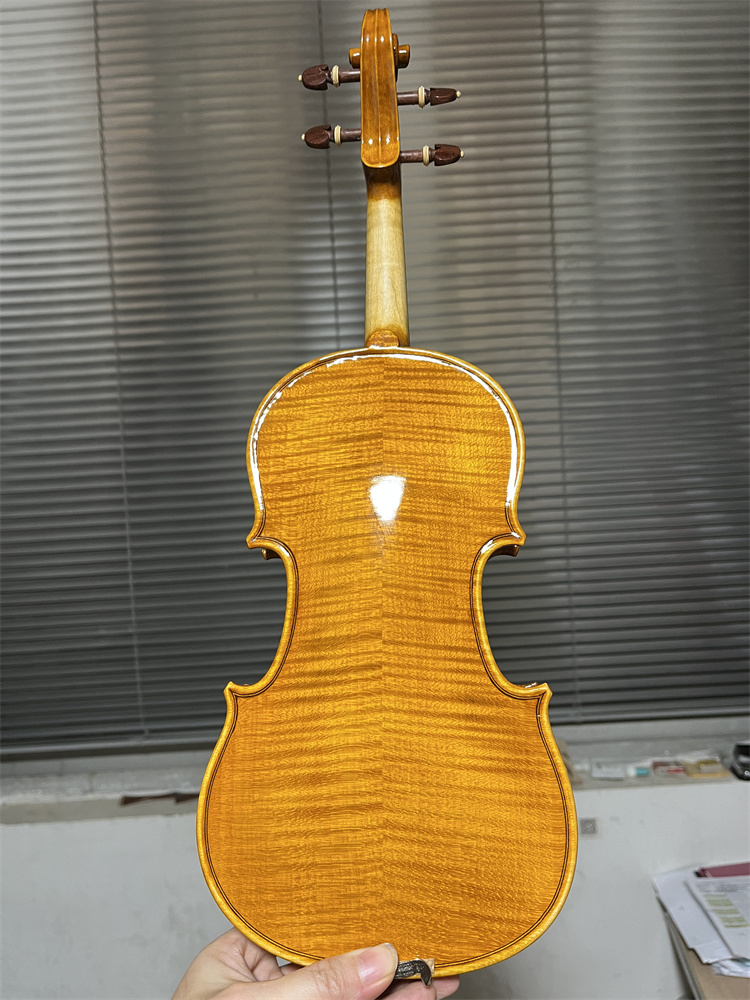実物写真。手作りのヨーロッパ産天然木製、炎模様加工を施した1 - Musical Instrument Photo のレビューと価格